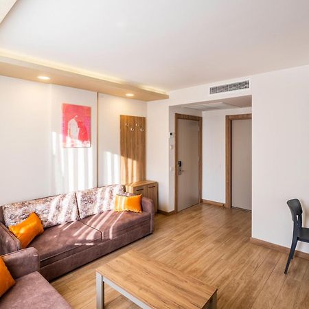 Golden World Suite Hotel Antalya Buitenkant foto