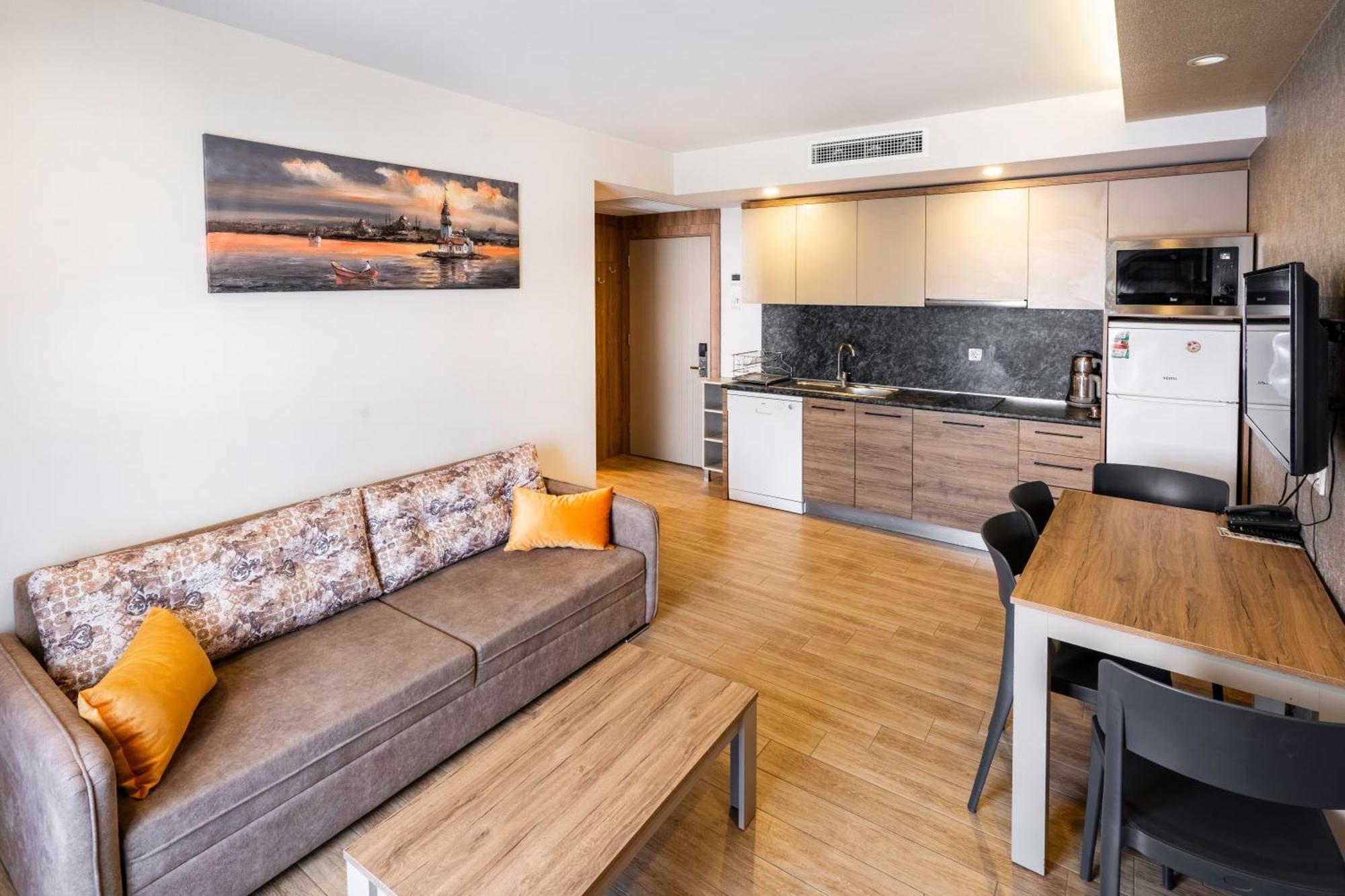 Golden World Suite Hotel Antalya Buitenkant foto