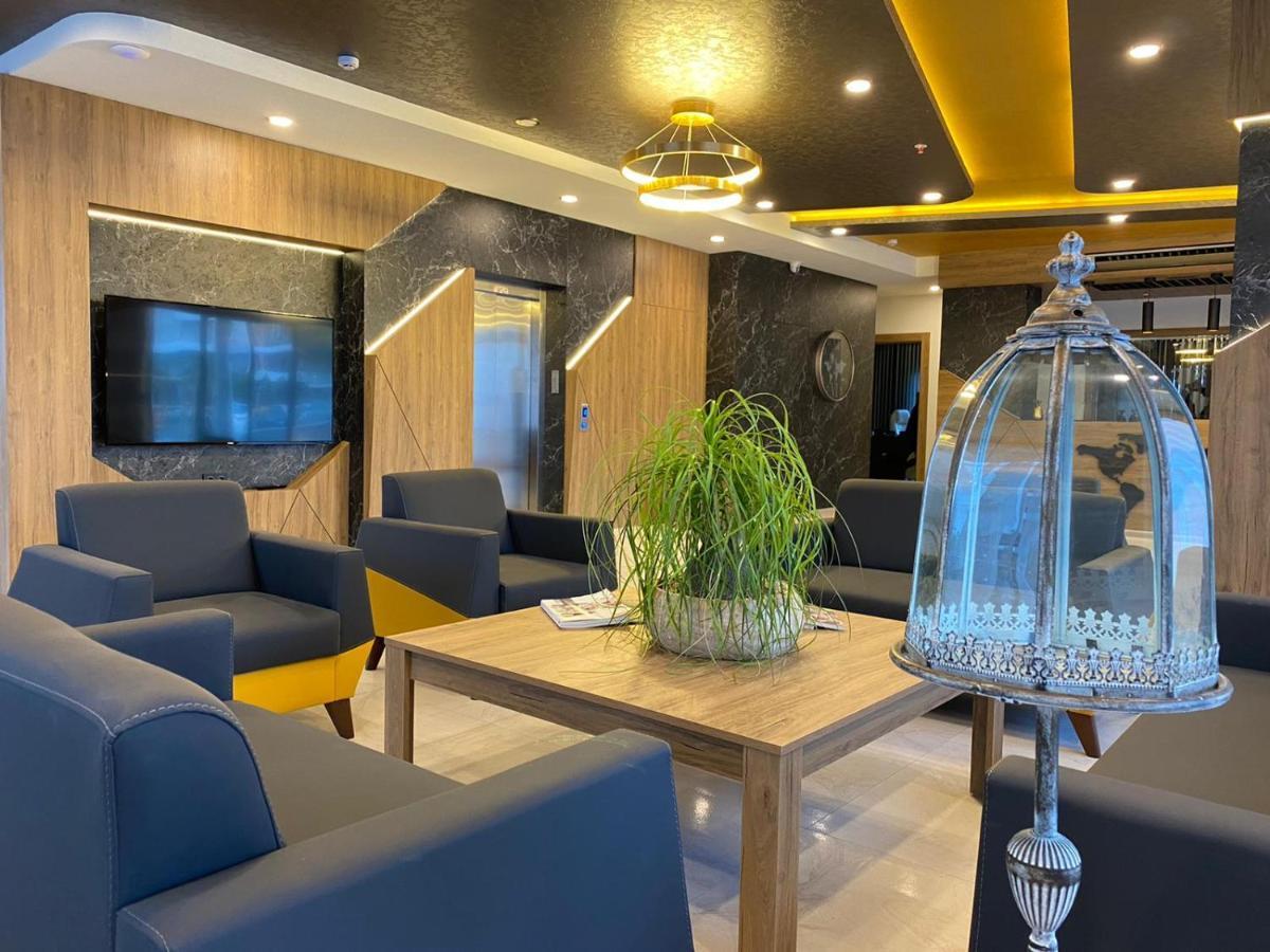 Golden World Suite Hotel Antalya Buitenkant foto