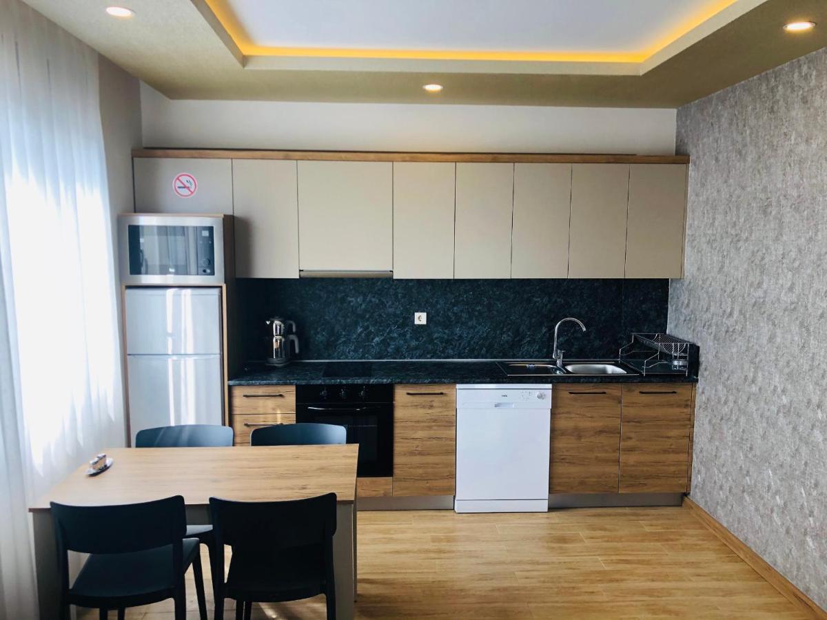 Golden World Suite Hotel Antalya Buitenkant foto