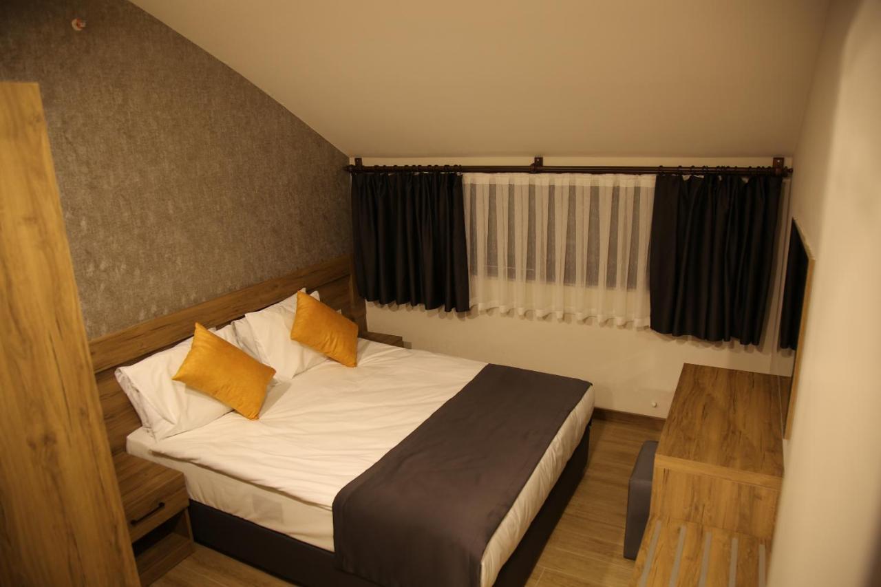 Golden World Suite Hotel Antalya Buitenkant foto
